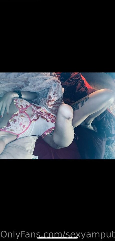 sexyamputee high quality actress picture