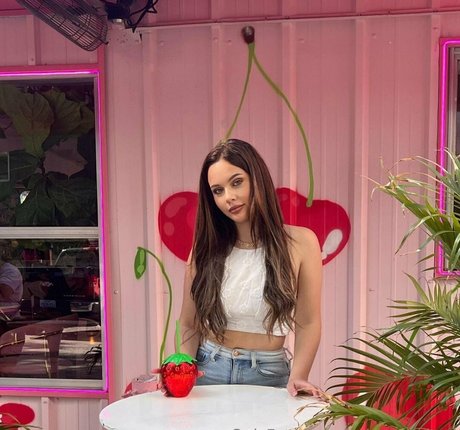 Paigeangelxox pretty pornstar photo