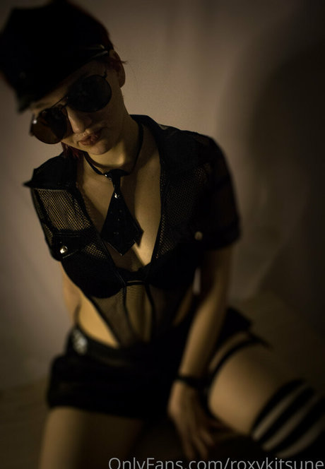 roxykitsune sexy actress picture