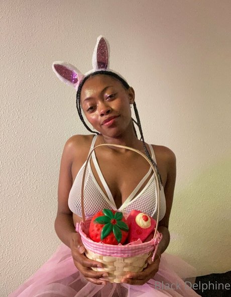 blackdelphine pornographic model photo