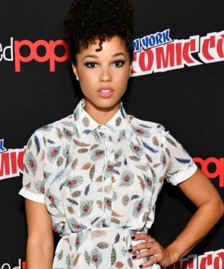 Alisha Wainwright naked star images