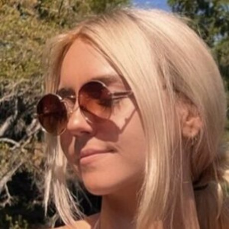 Ella Moore free model photos