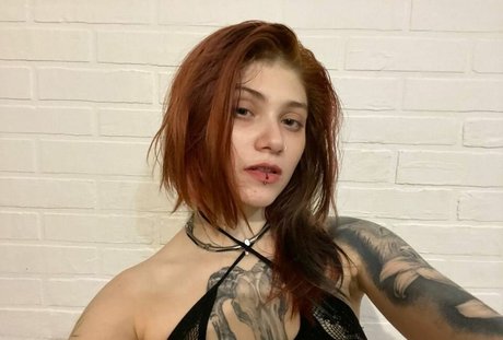 LittlePolly102 sex model gallery