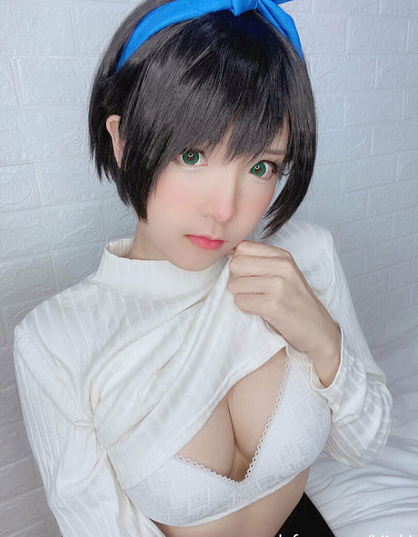 pikiichu model adult img