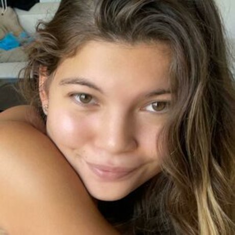 Isabellakiss exclusive model pics