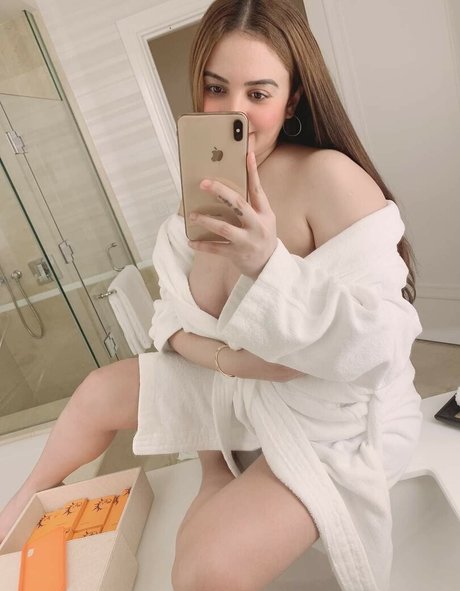 Georgina Knight pornstar sexy galleries