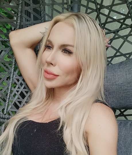 Marissa Minx pornstar erotic pictures