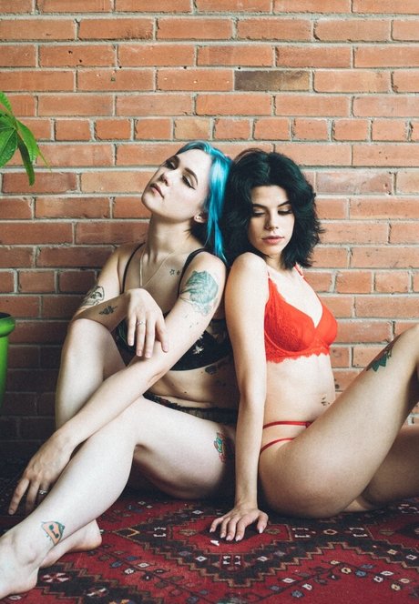 Rosemoontv best model photo