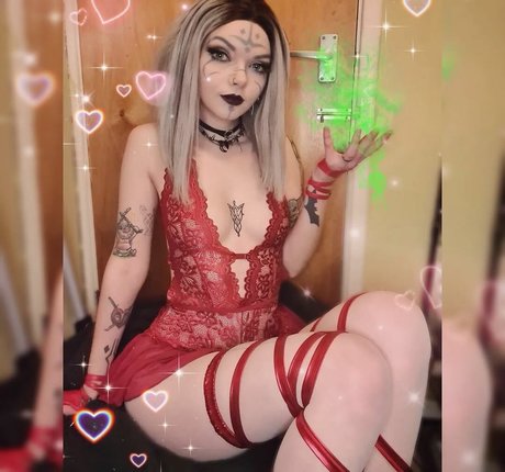 Louise Julie exclusive star img