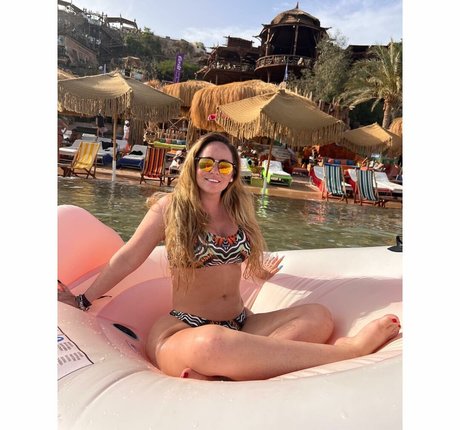 hairy legs onlyfans perfect image