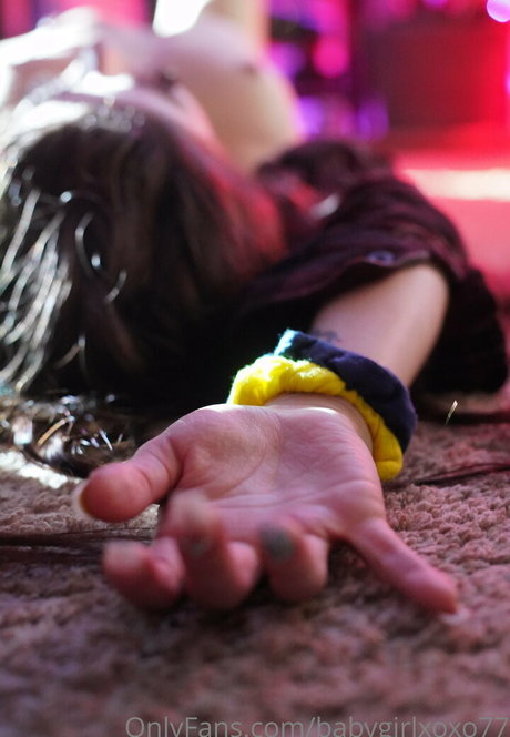 babygirlxoxo77 hot star img