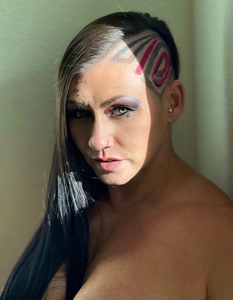 vegasqueen naked star pic