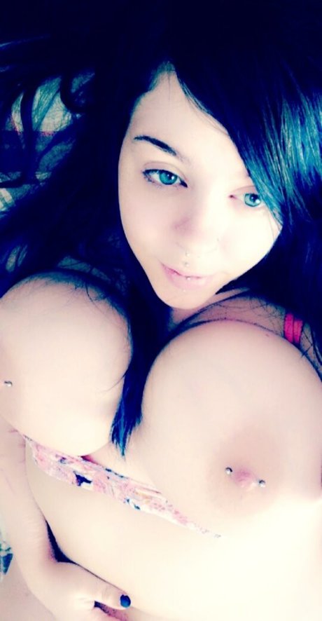 aerwydd model erotic photos