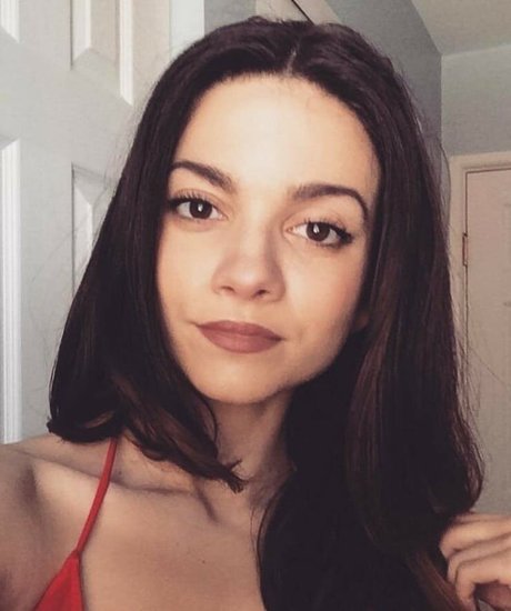 Lauren Lavera hot actress photo