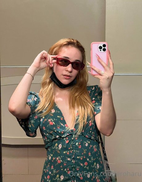 eroharu nude actress photos