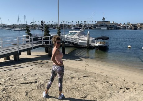 sloanriderxxx exclusive pornstar pictures