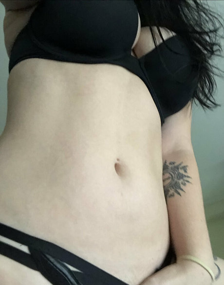 scarletfayx nude model archive