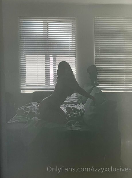 izzyxclusives top pornstar archive