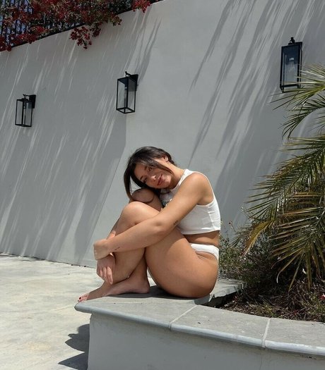 Tabitha Swatosh hot star gallery