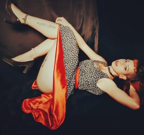 Emypunk96 art model galleries