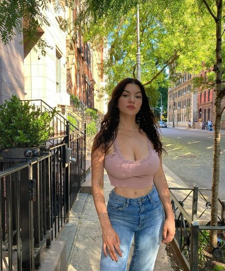 Rebecca Joelle model beautiful picture