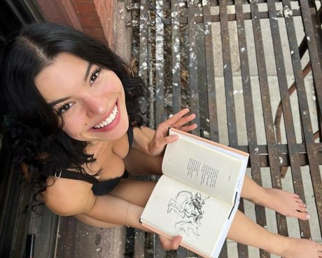 Rebecca Joelle perfect actress photos