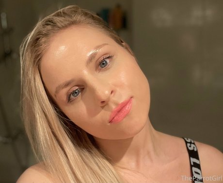 freeparrot pretty pornstar images