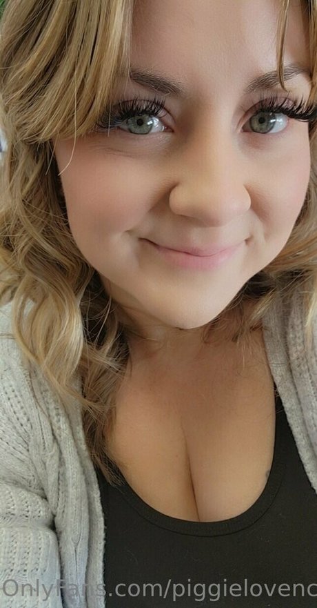 piggielovencock high quality actress pic