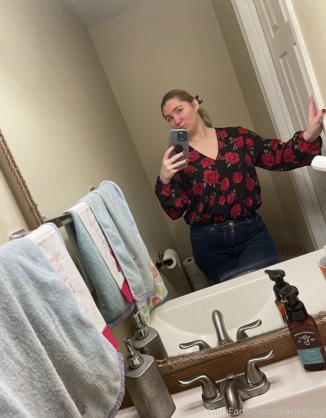 skarlett ivy star top pic