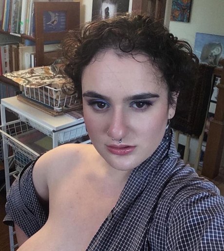 tiny onlyfans porno gallery