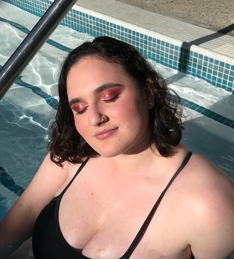 Alida Roos star pornographic archive