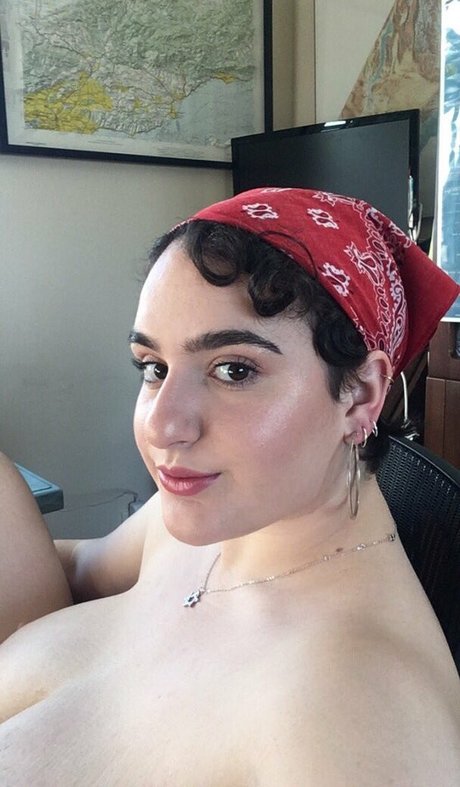 Alida Roos hot model picture