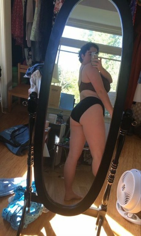 Alida Roos pornstar naked picture