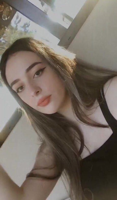 Sarah White pornstar naked images