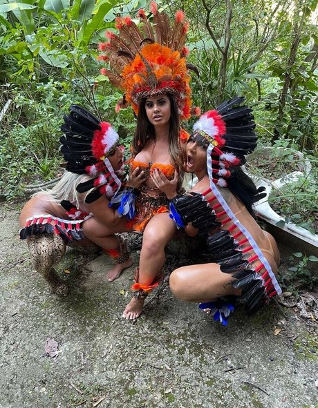 Elizabth Goes pornographic actress image