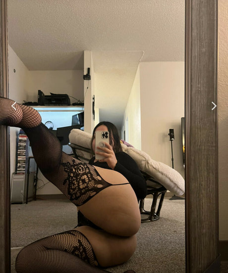 Carol Diana Robles star hd image