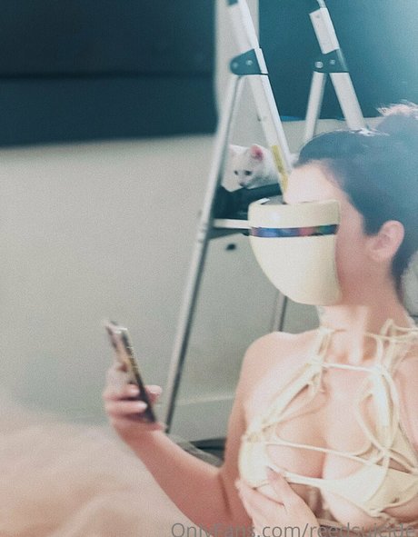 Reedsuicide actress pic