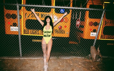 Reedsuicide pornstar hot galleries