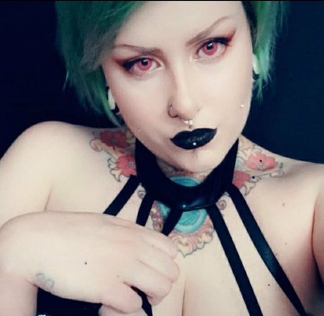 evapilotravyn free beautiful actress pic