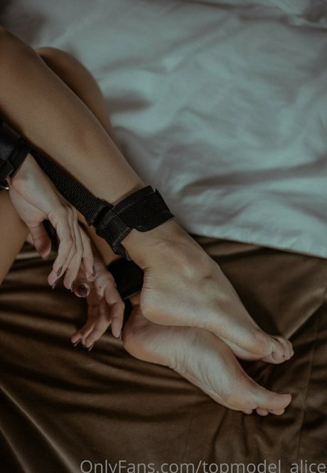 Model Alice star nude archive