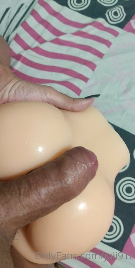 juli91c nude model picture