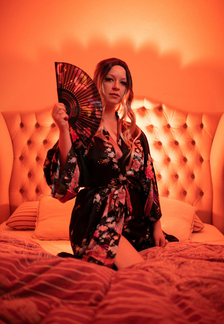 aimufreelia top actress photos