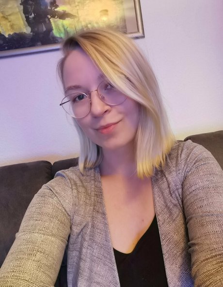 aimufreelia porn actress pic