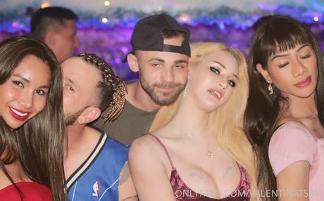 horny girls onlyfans sexy image