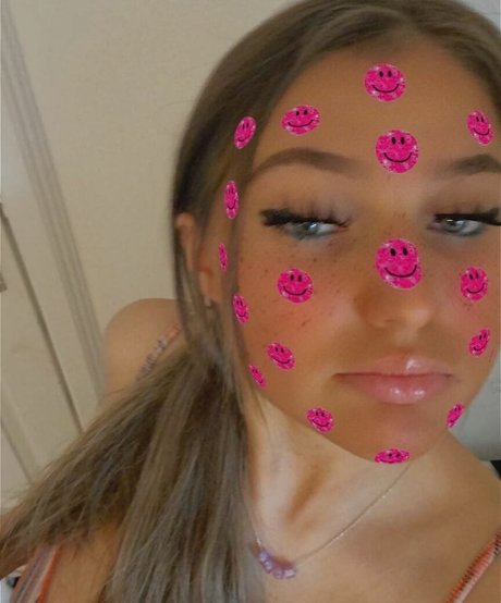 Emizzillo star nudes pictures