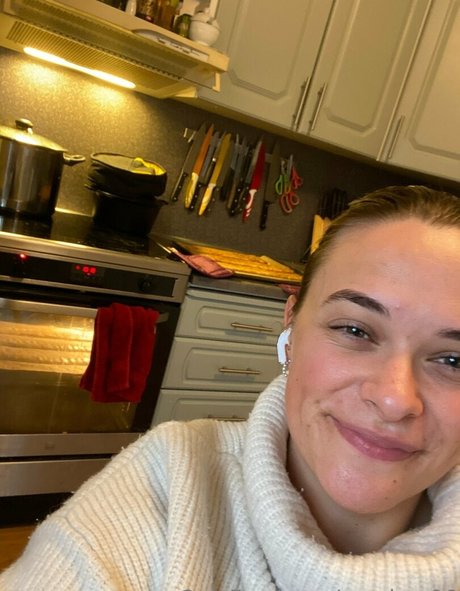 skinny shemale onlyfans sexy images