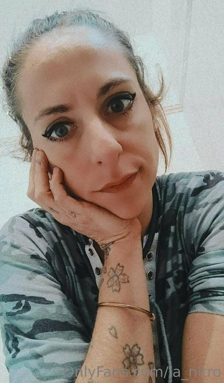 la nitro adult model photo