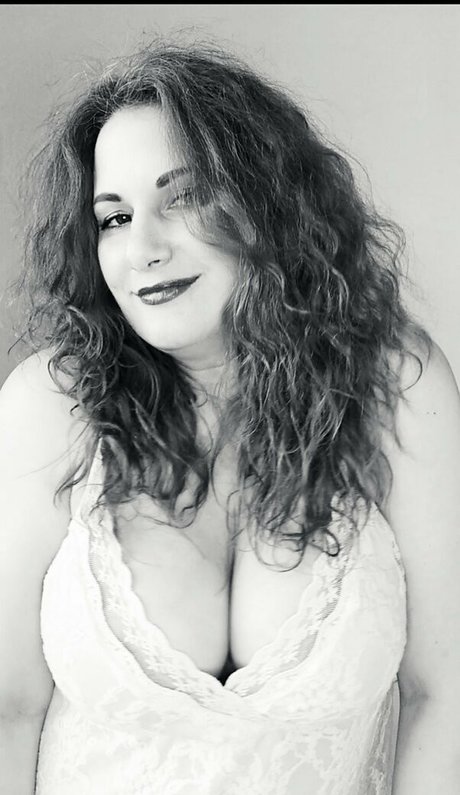 kira lady pornstar naked pictures