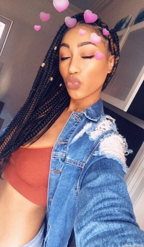 Nia Simone model erotic archive