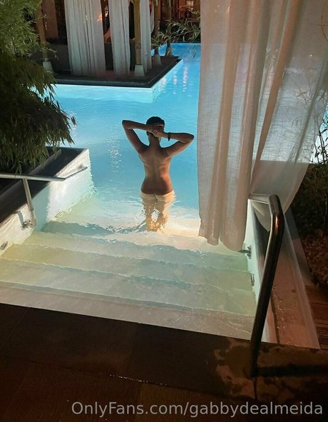 Gabby De Almeida Rinne top star archive